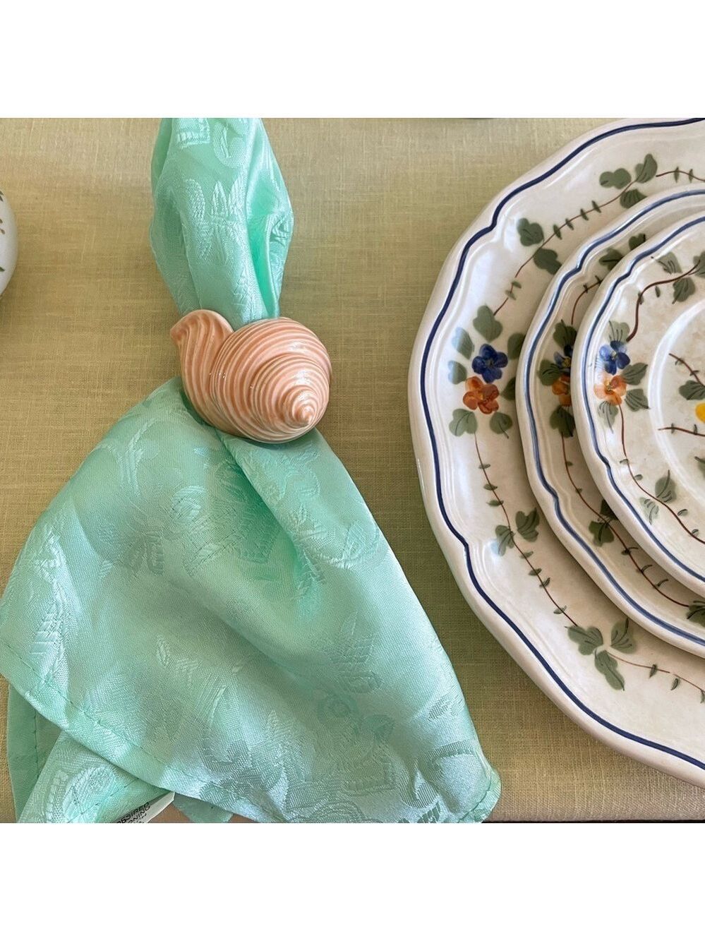 Set of 6 Ceramic Shell  Rings Peach Realistic Shells, Large Beach Ocean